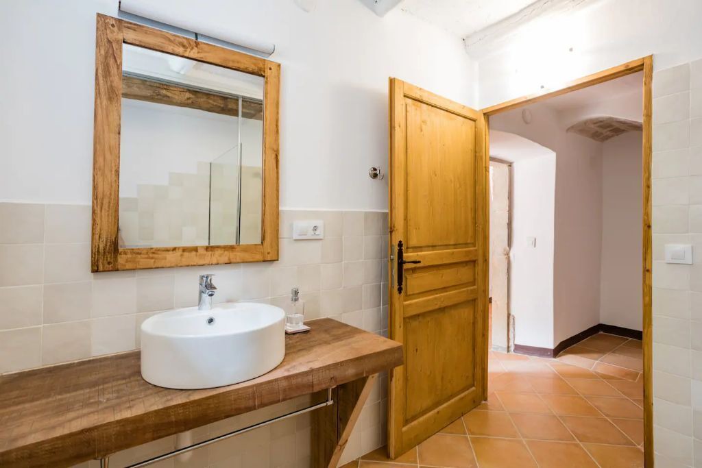 Photo of Bathroom in Pins