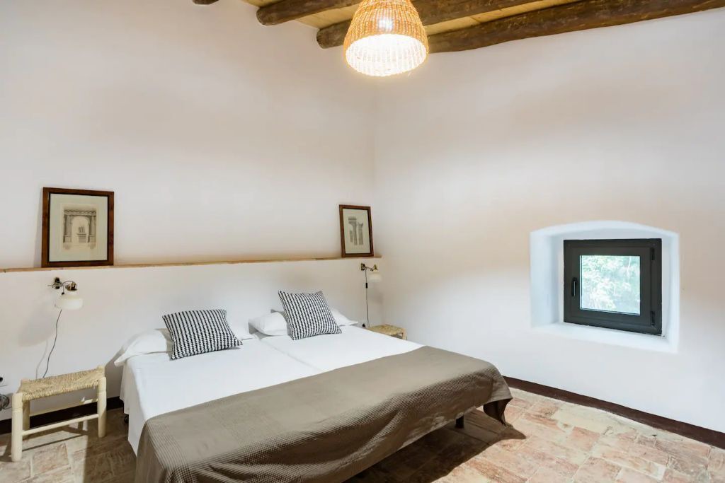 Photo of Bedroom in Pins