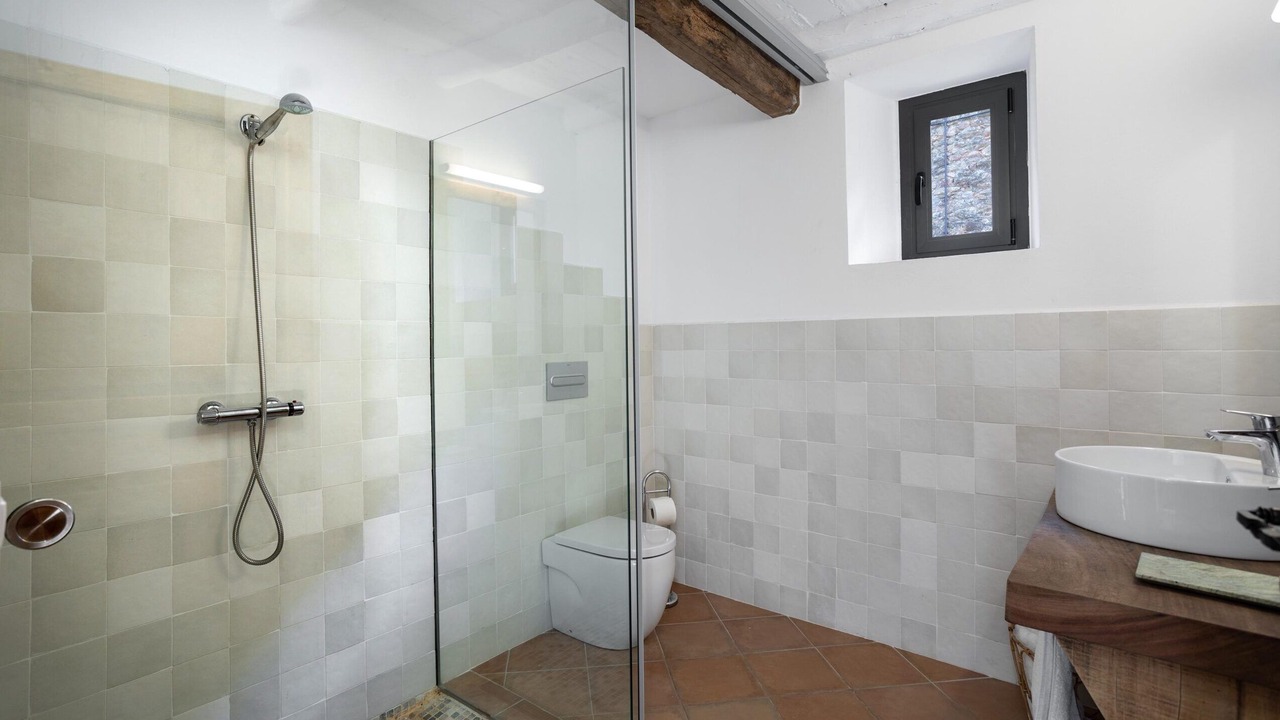 Photo of Bathroom in Pins
