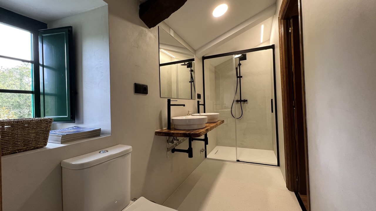 Photo of Bathroom in Callobre