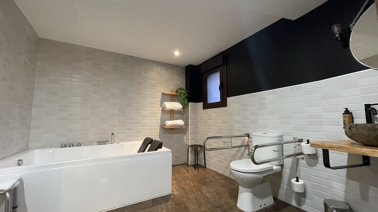 Photo of Bathroom in Hervas