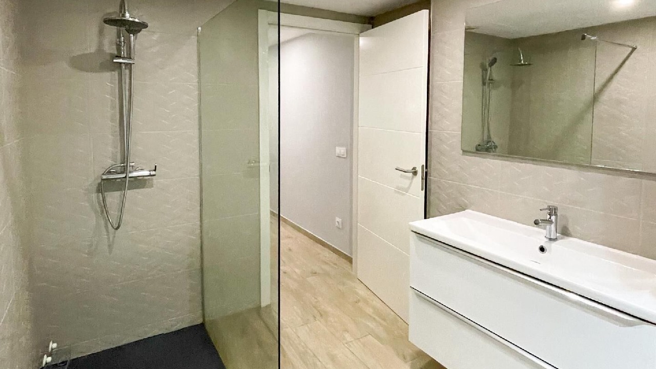 Photo of Bathroom in Roses Town Center