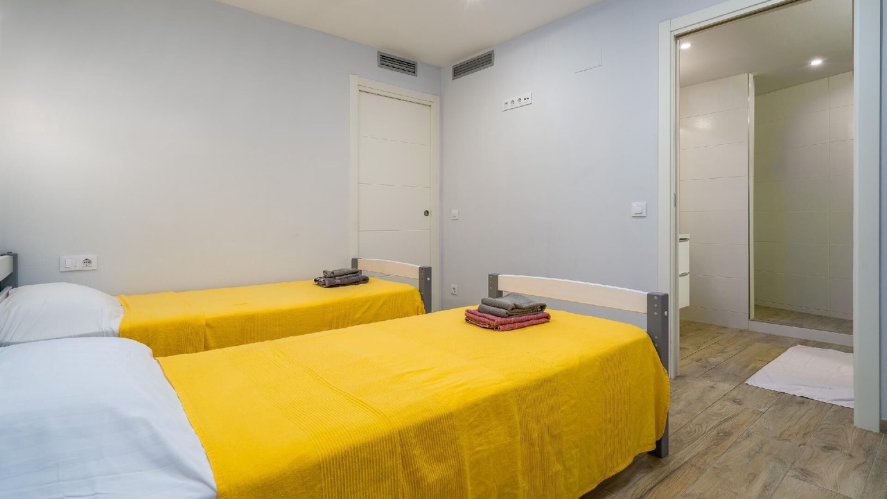 Photo of Bedroom in Roses Town Center