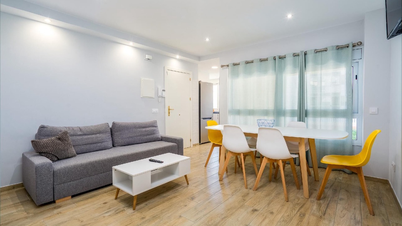 Photo of Livingroom in Roses Town Center