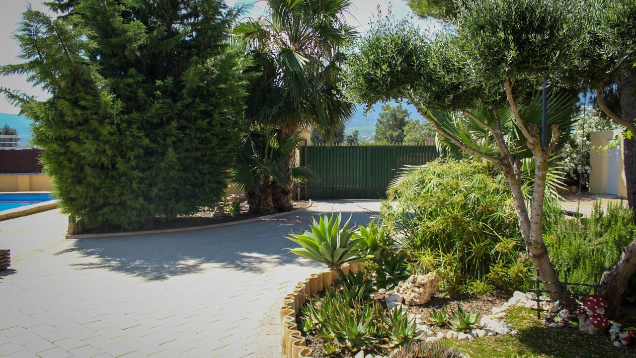 Photo of Outdoor in Librilla