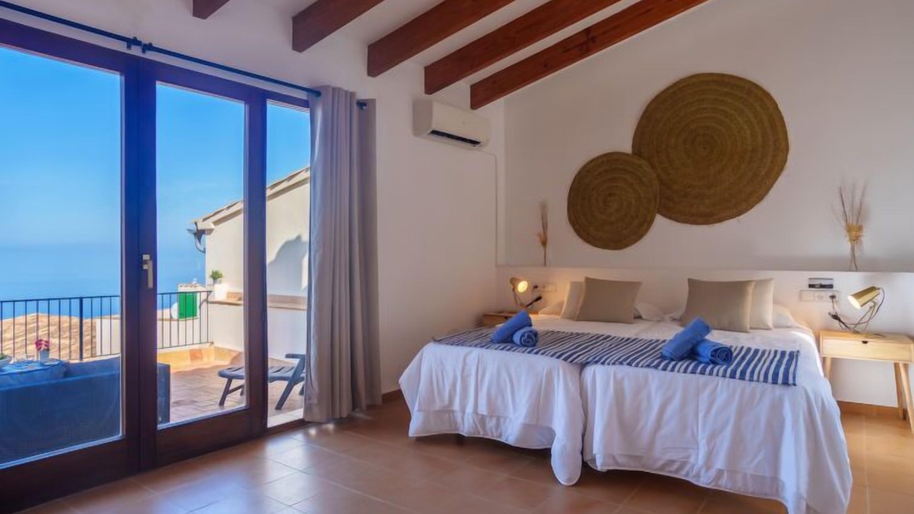 Photo of Bedroom in Banyalbufar