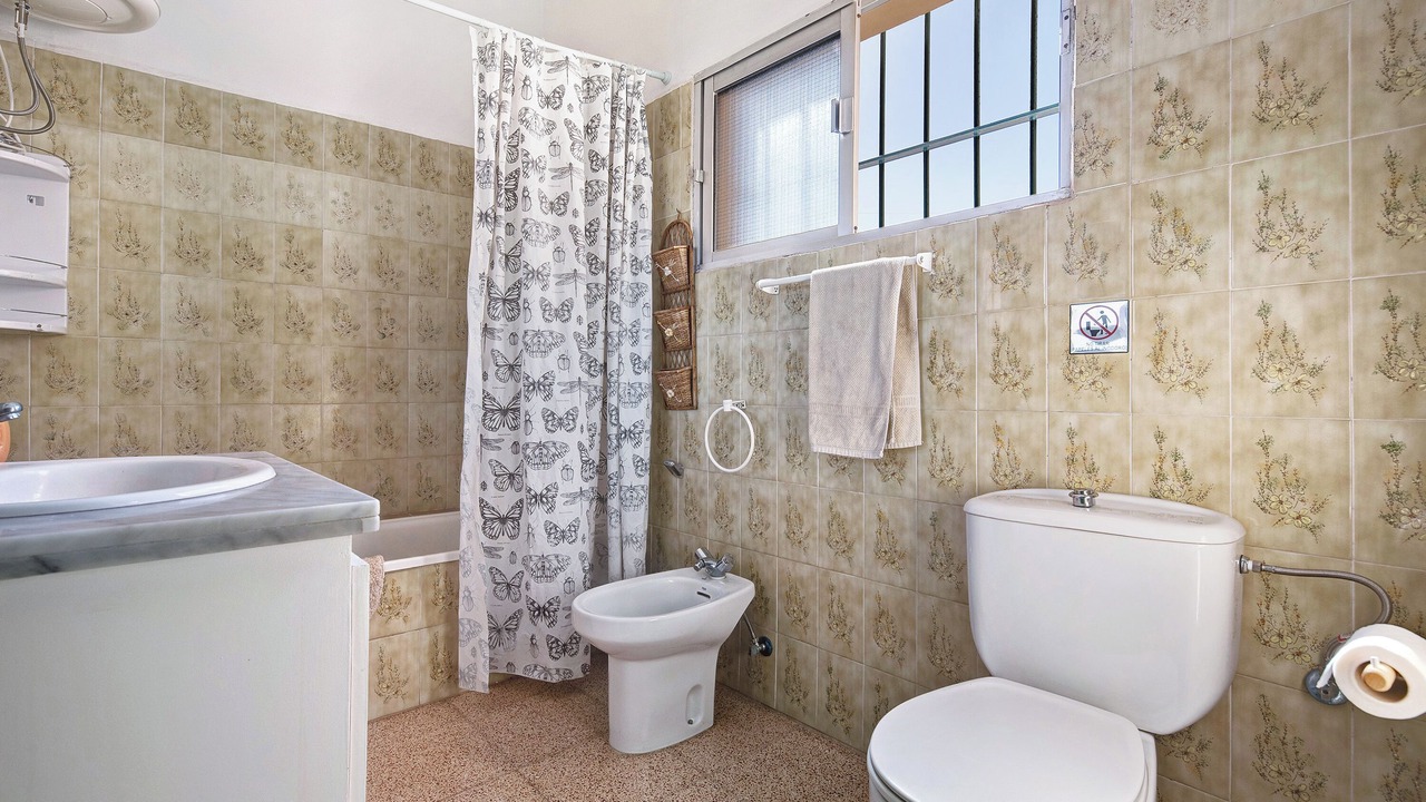 Photo of Bathroom in Arico