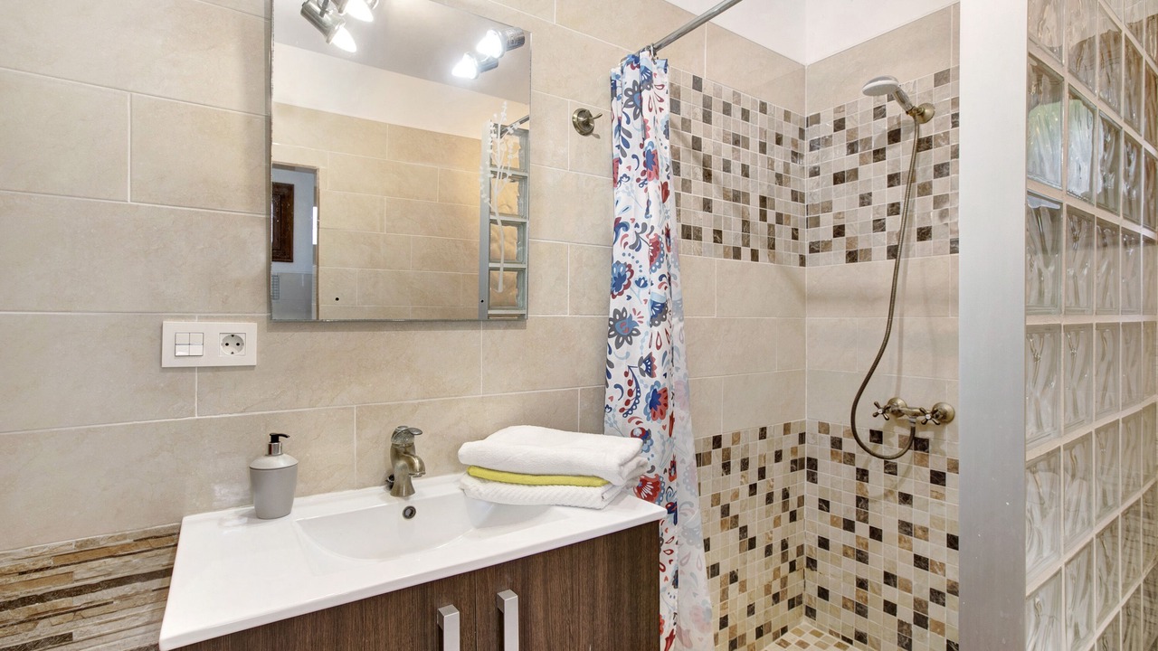 Photo of Bathroom in Vallehermoso
