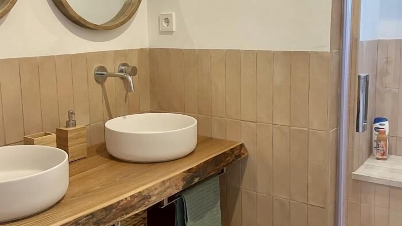 Photo of Bathroom in Portman