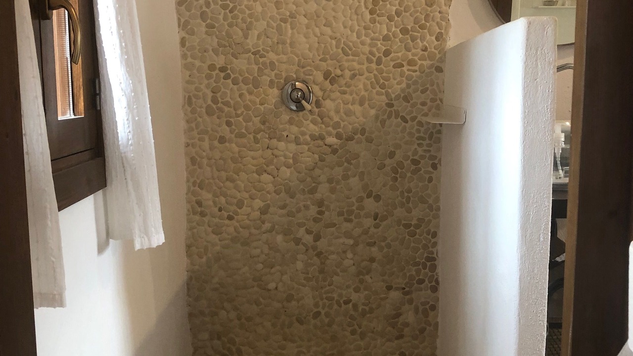 Photo of Bathroom in Fernan Perez