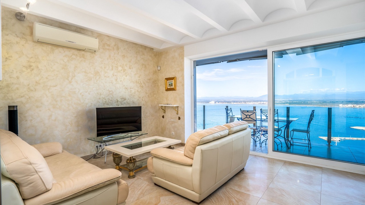 Photo of Livingroom in Almadraba-Canyelles