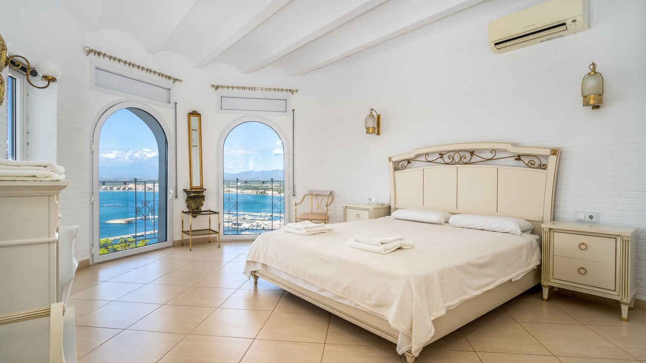 Photo of Bedroom in Almadraba-Canyelles