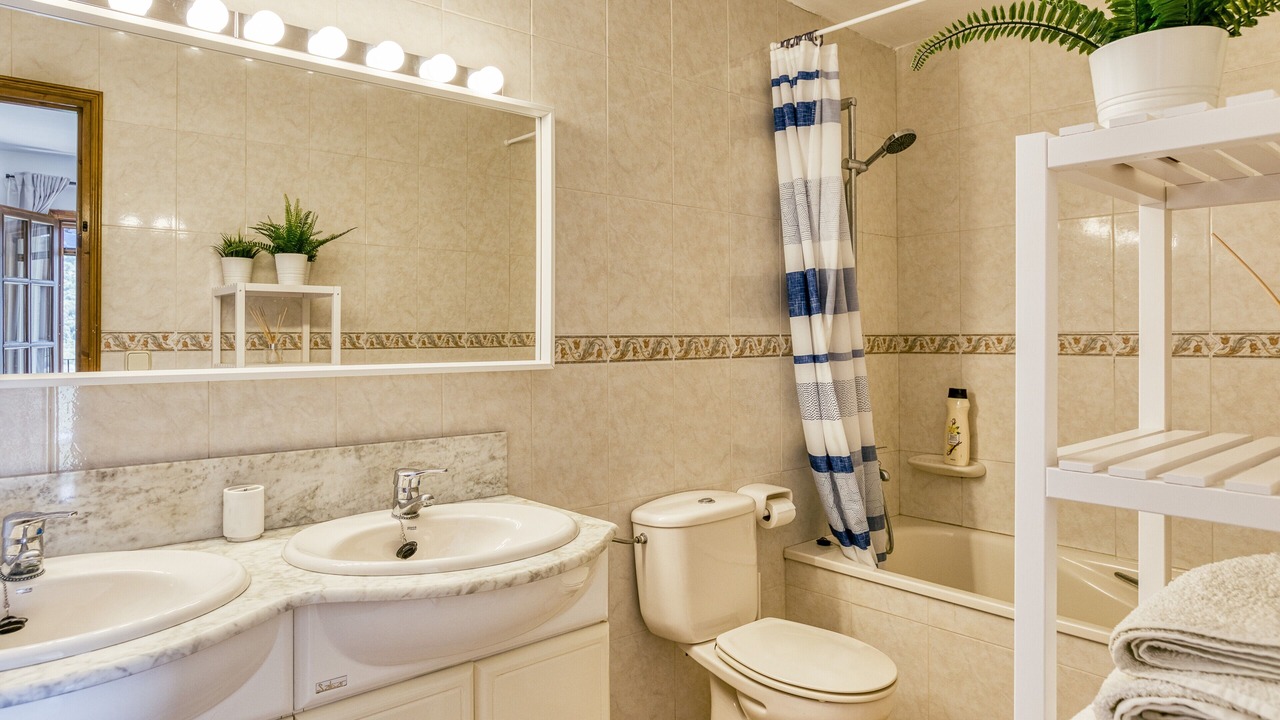 Photo of Bathroom in Calonge