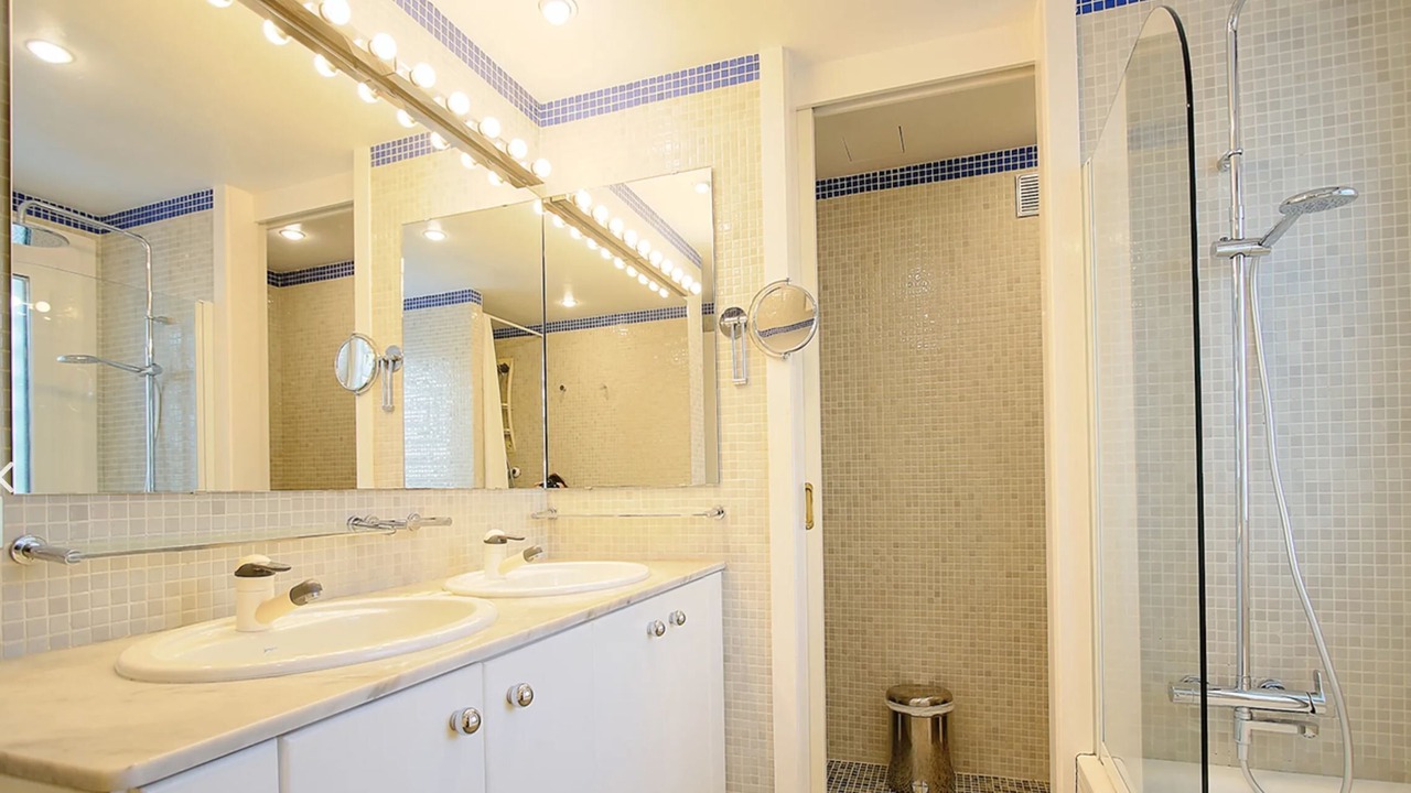 Photo of Bathroom in Portopi