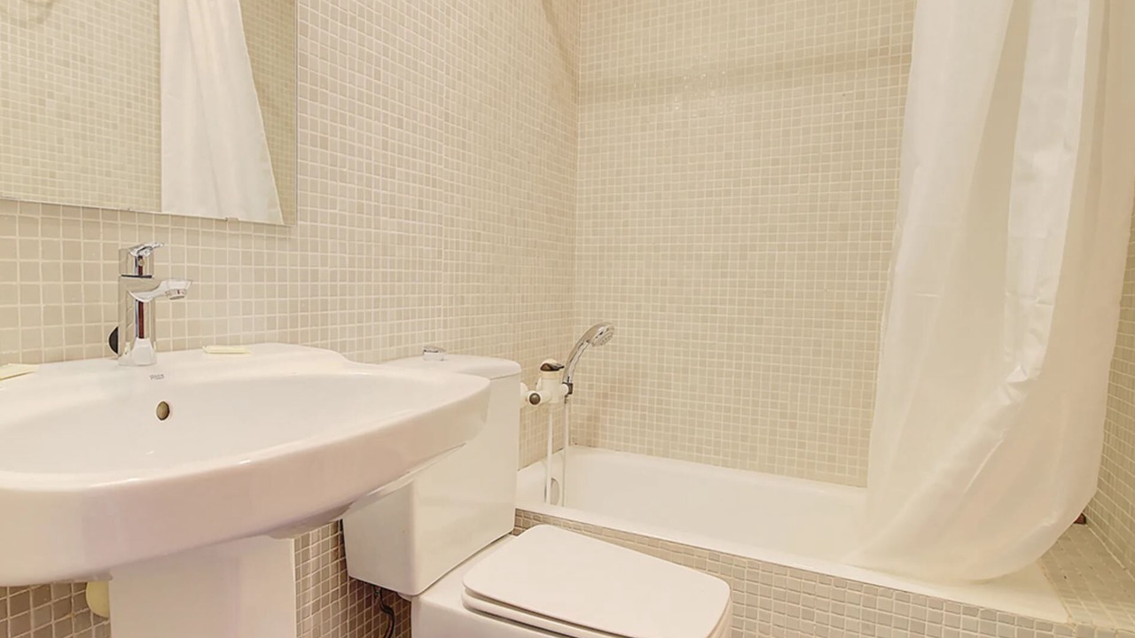 Photo of Bathroom in Portopi