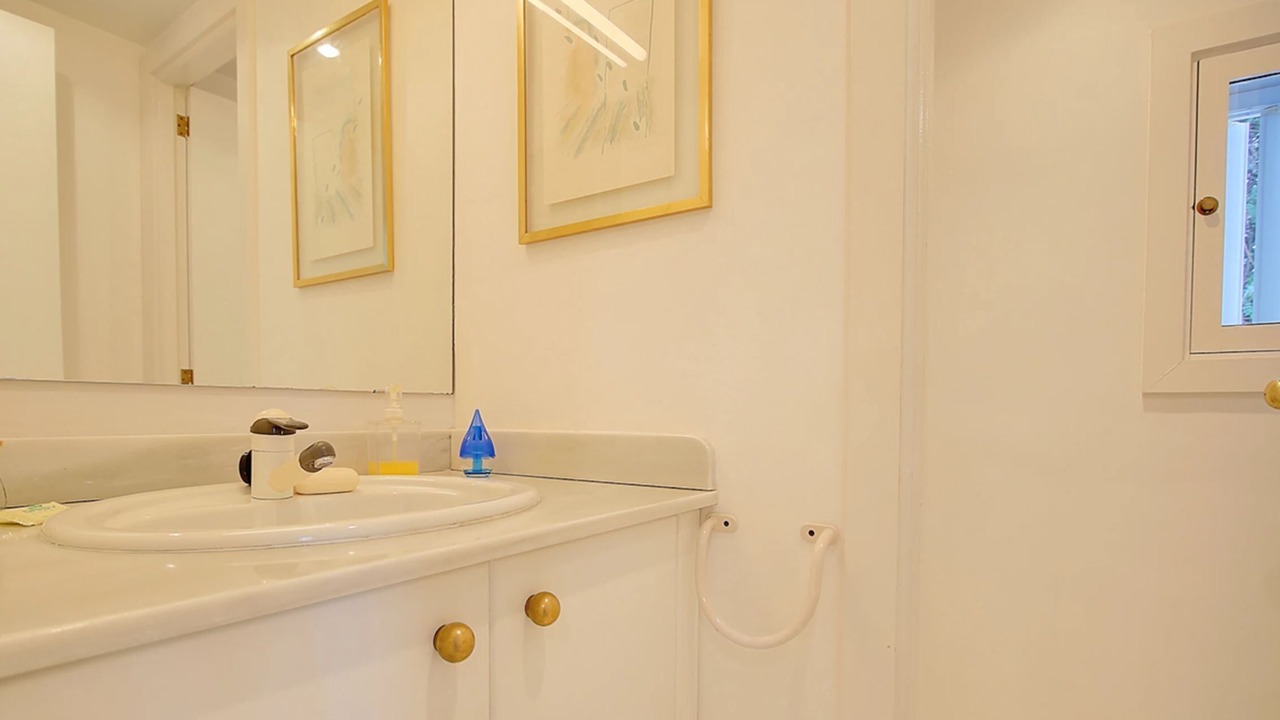Photo of Bathroom in Portopi