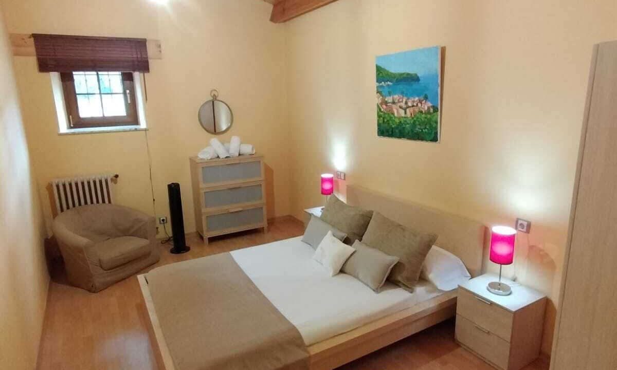 Photo of Bedroom in Cuevas de Vinayo