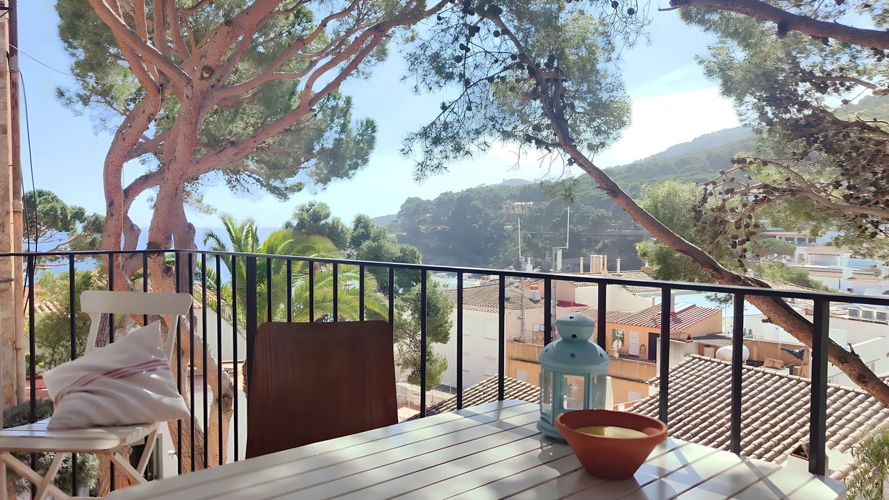 Photo of Patio Balcony in Tamariu
