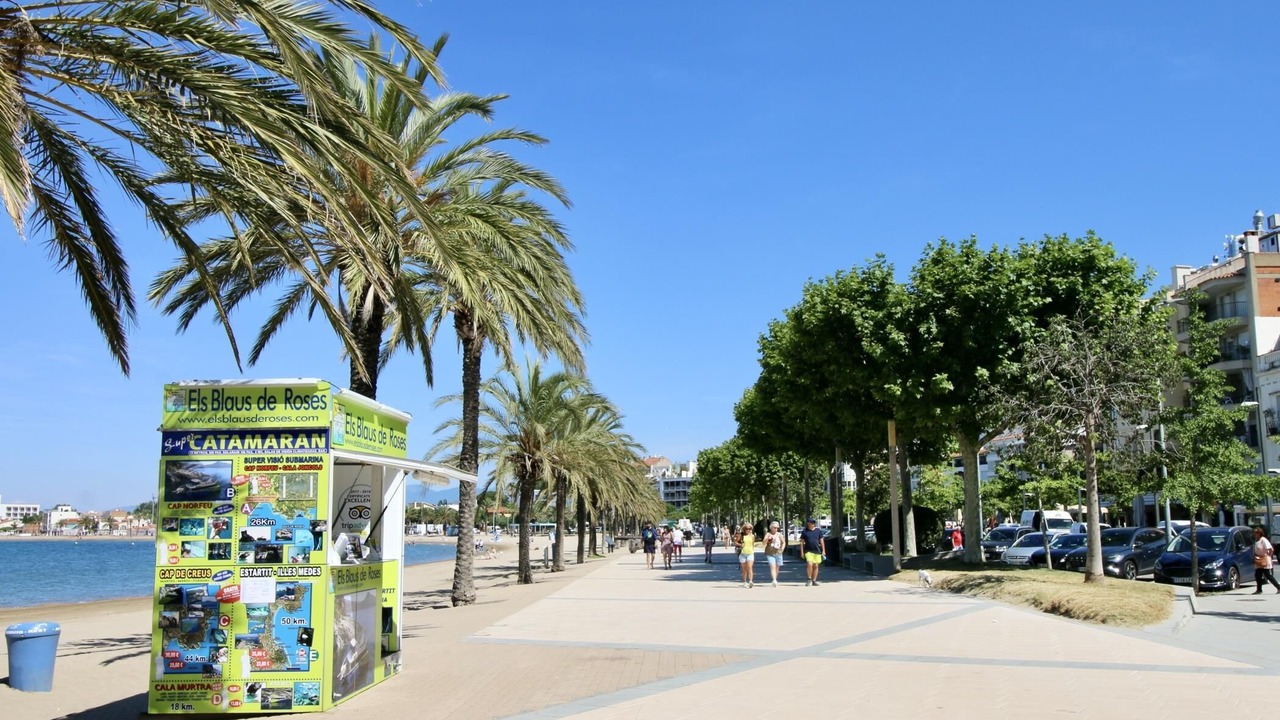 Photo of Others in Roses Town Center