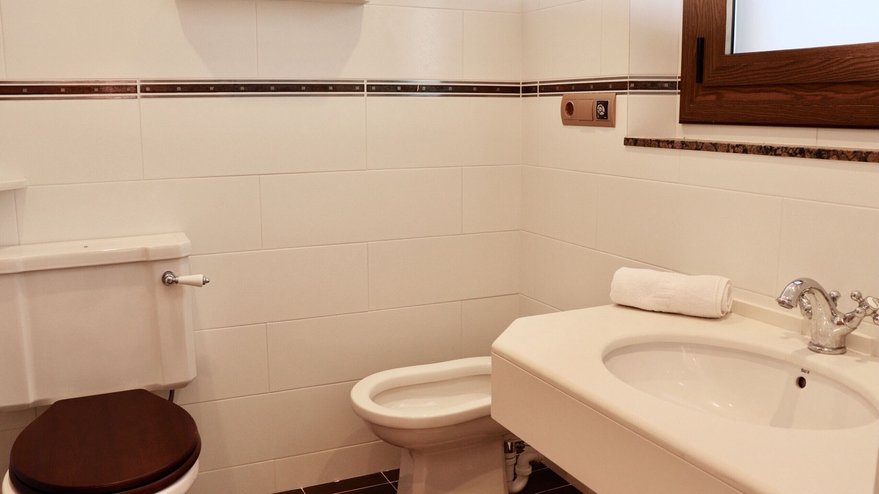 Photo of Bathroom in Pals