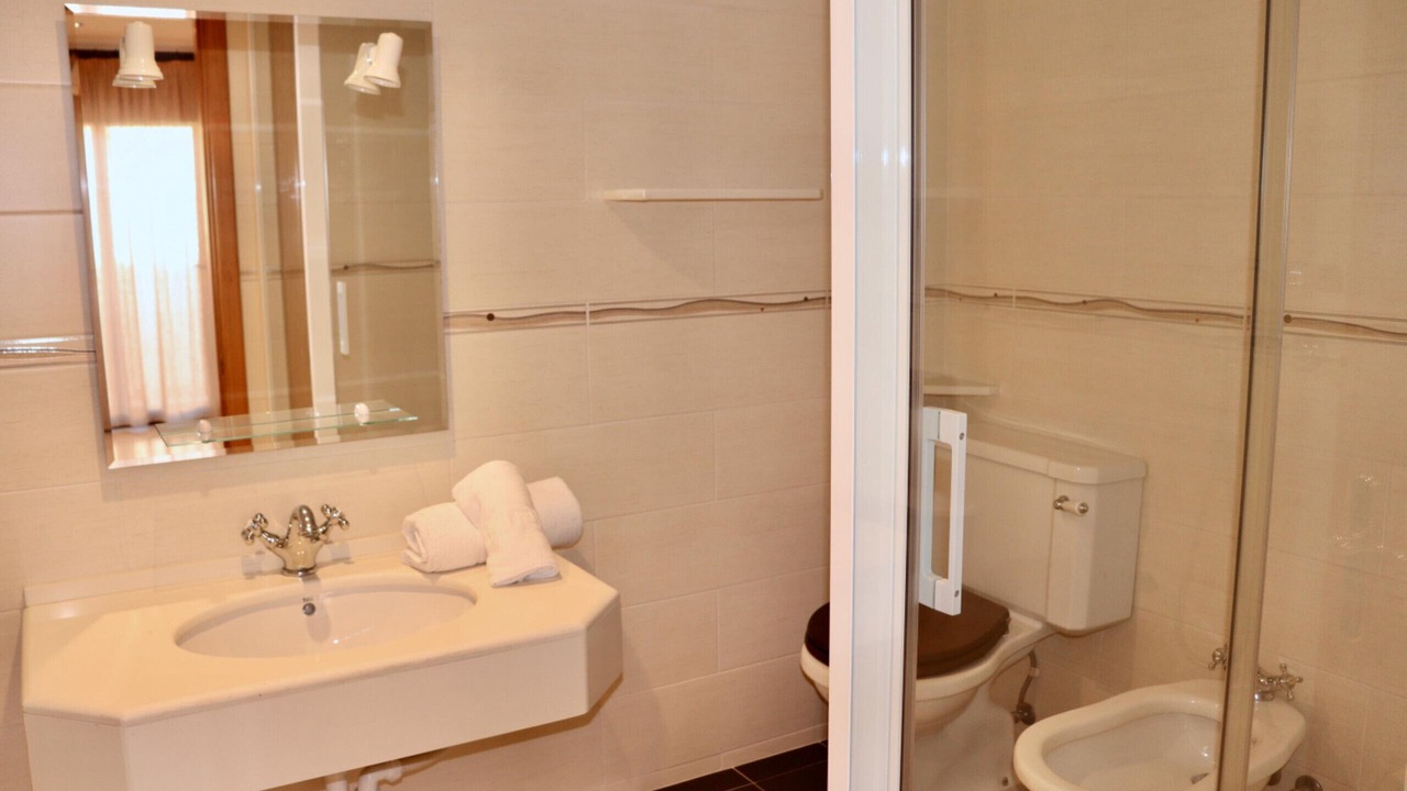 Photo of Bathroom in Pals