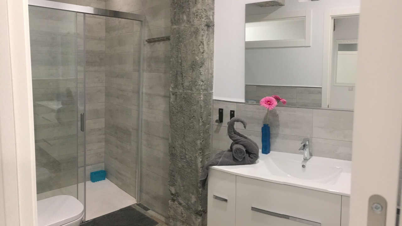 Photo of Bathroom in Arrecife