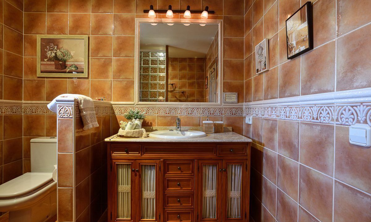 Photo of Bathroom in Casas del Castanar