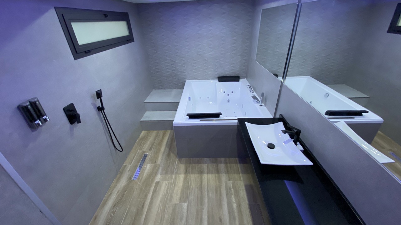 Photo of Bathroom in Linares