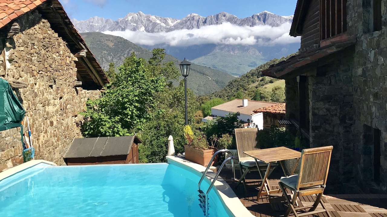 Photo of Outdoor in Tudes