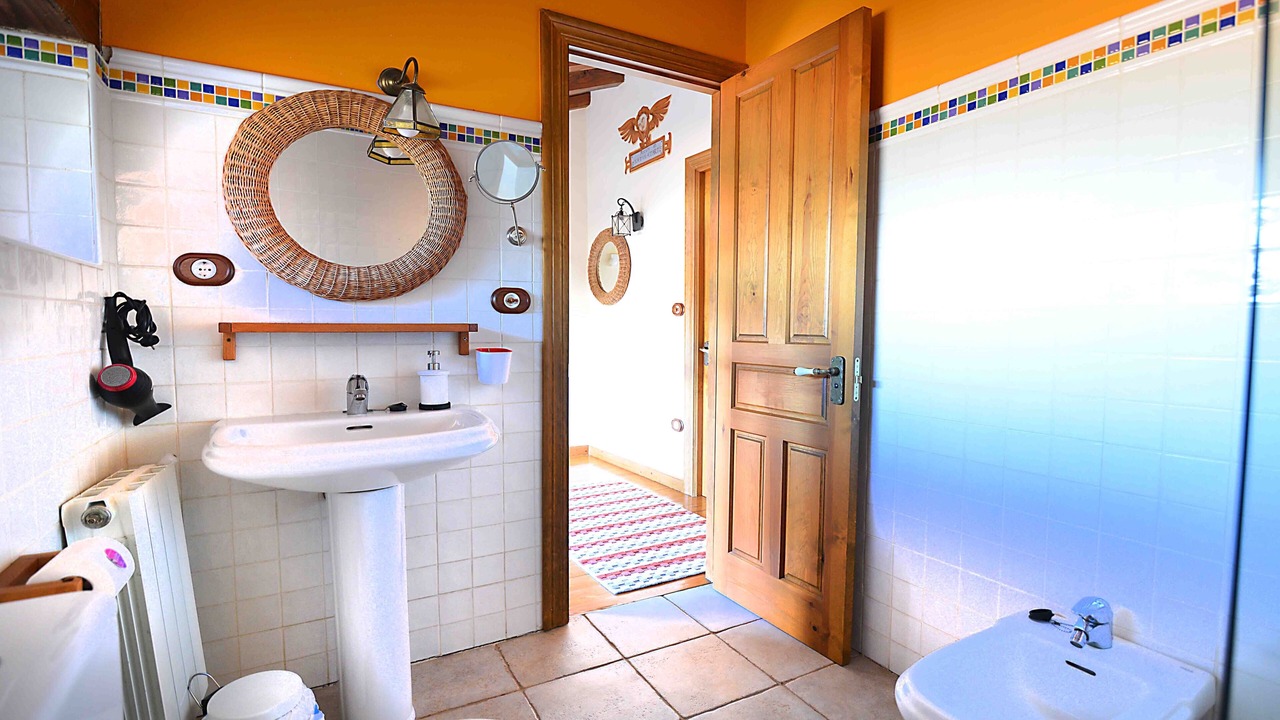 Photo of Bathroom in Tudes