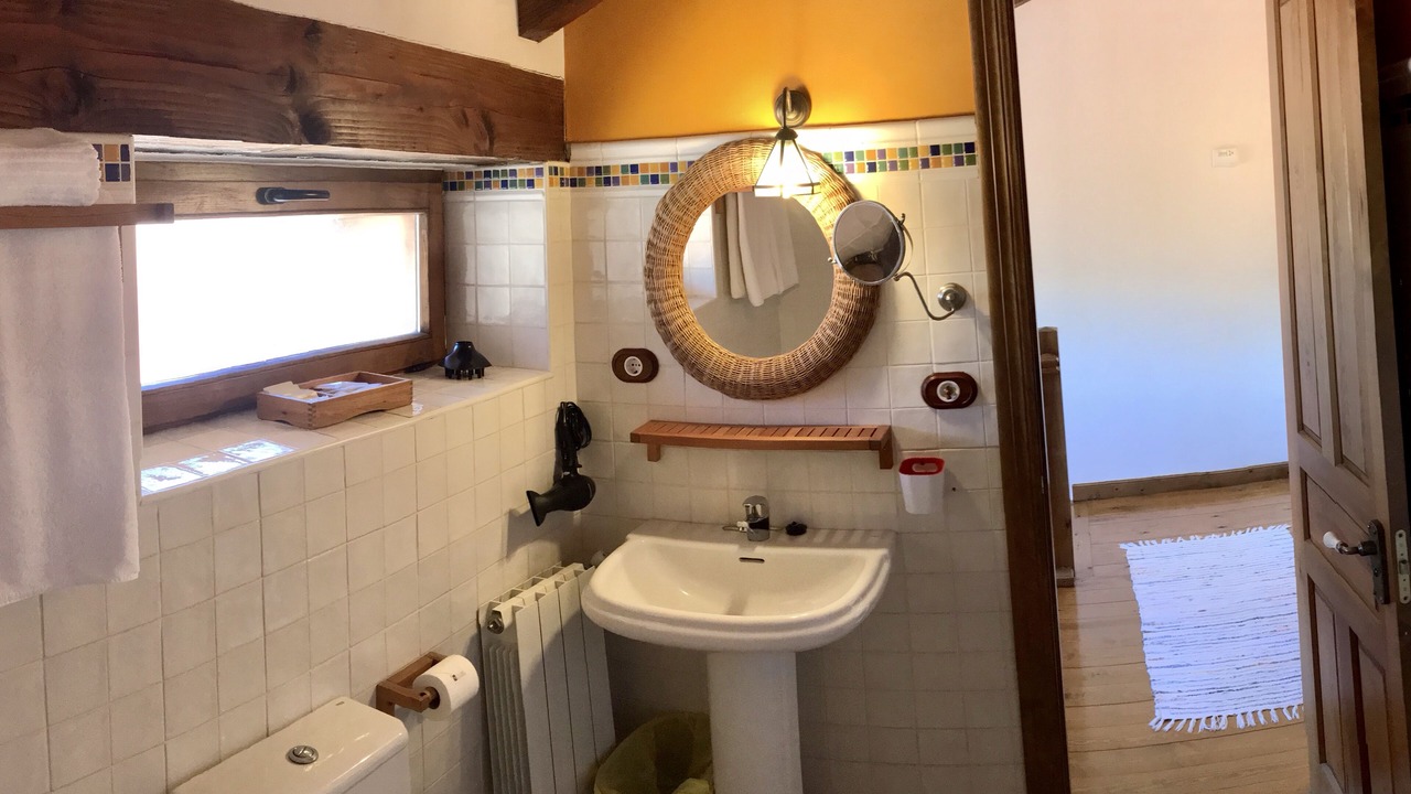 Photo of Bathroom in Tudes