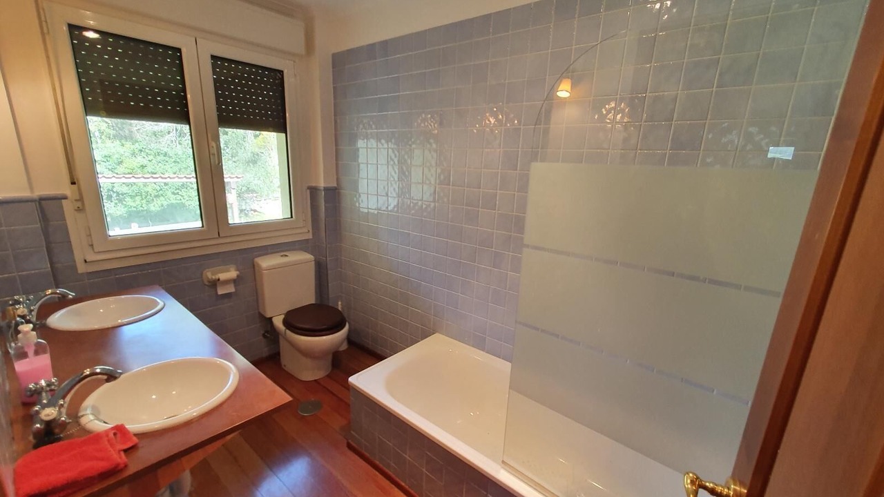 Photo of Bathroom in Villaviciosa