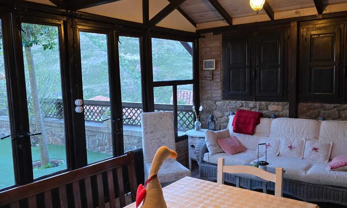 Photo of Livingroom in Laguna de Cameros