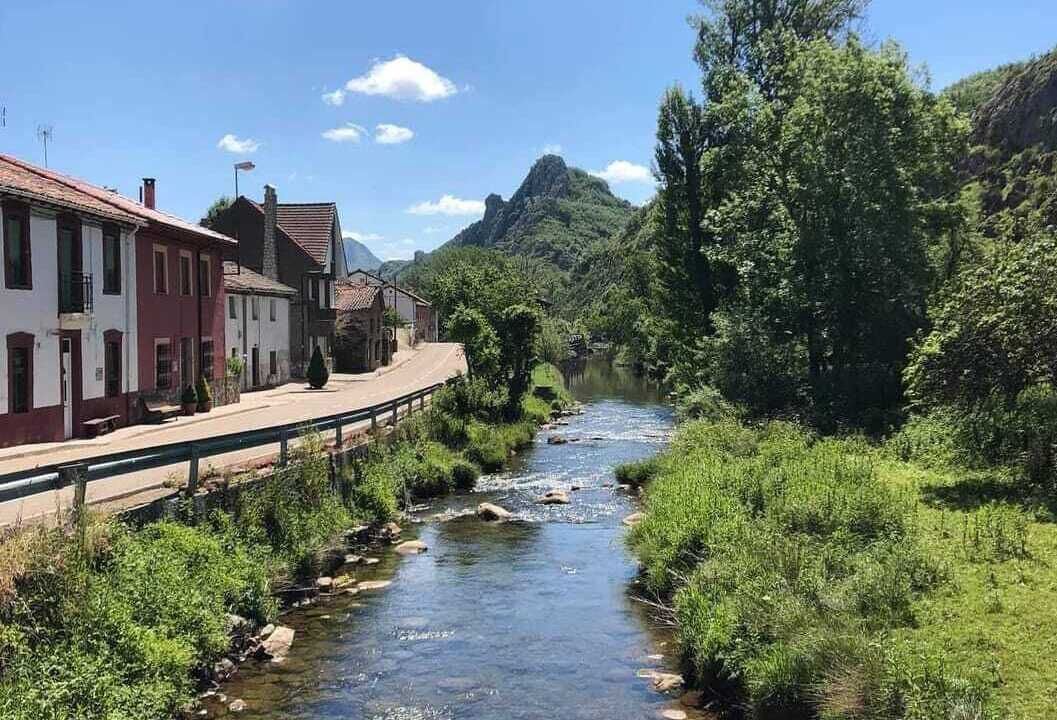 Photo of Outdoor in La Pola de Gordon