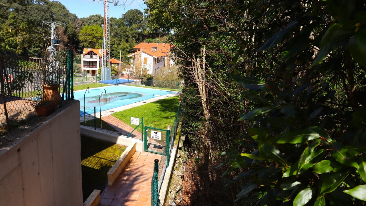 Photo of Outdoor in Pechon