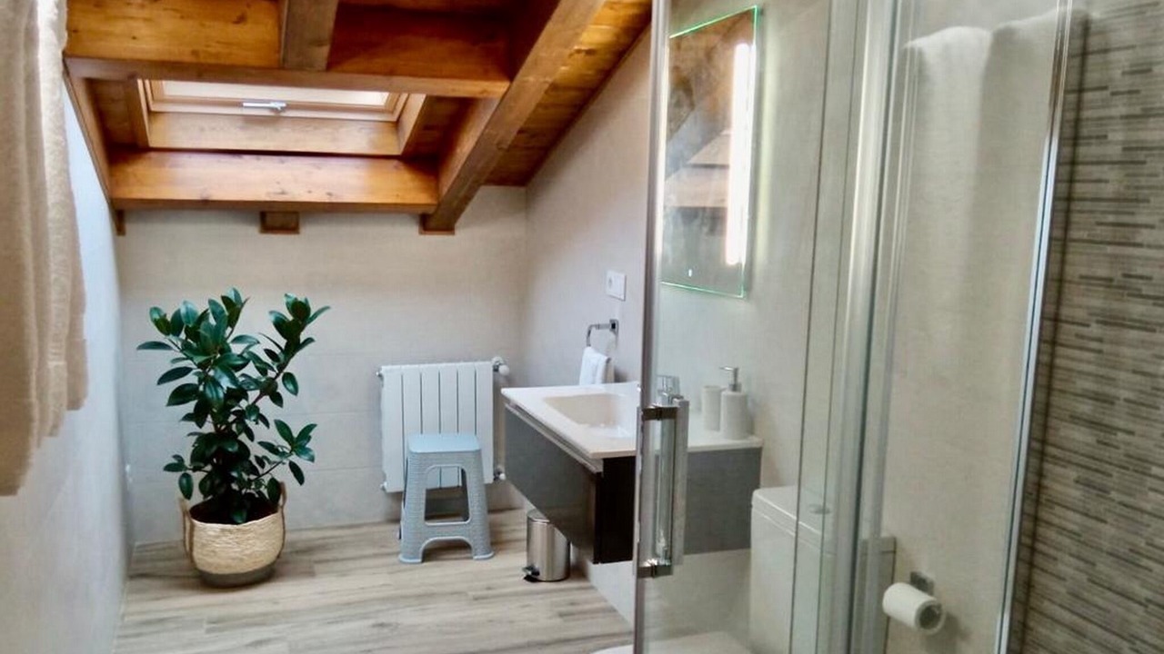 Photo of Bathroom in Mogrovejo