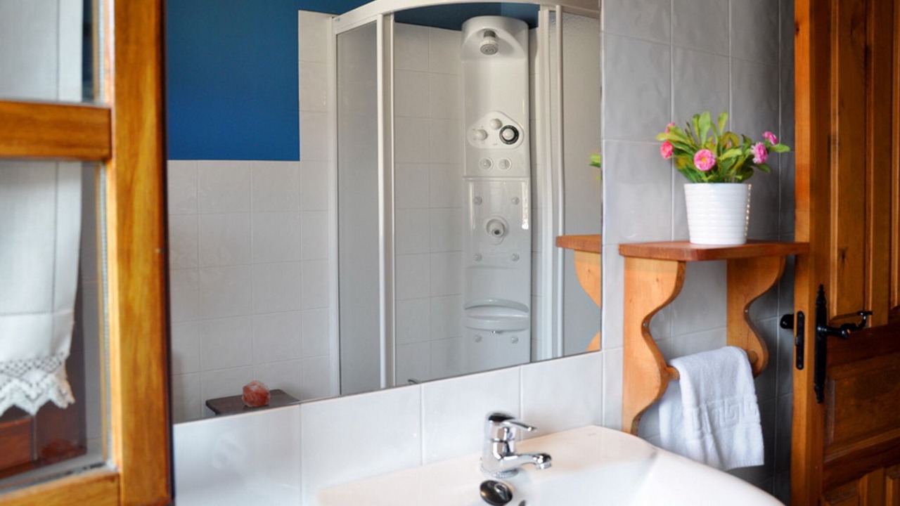 Photo of Bathroom in Lerones