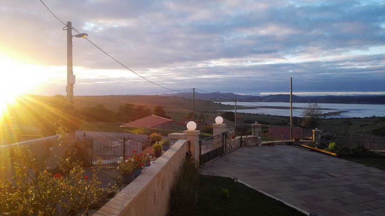 Photo of Patio Balcony in Campoo de Yuso