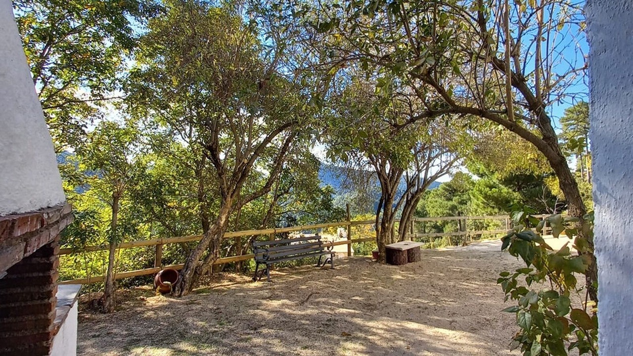 Photo of Outdoor in Siles