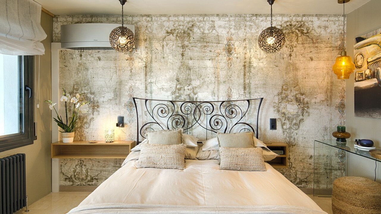 Photo of Bedroom in Roses Town Center