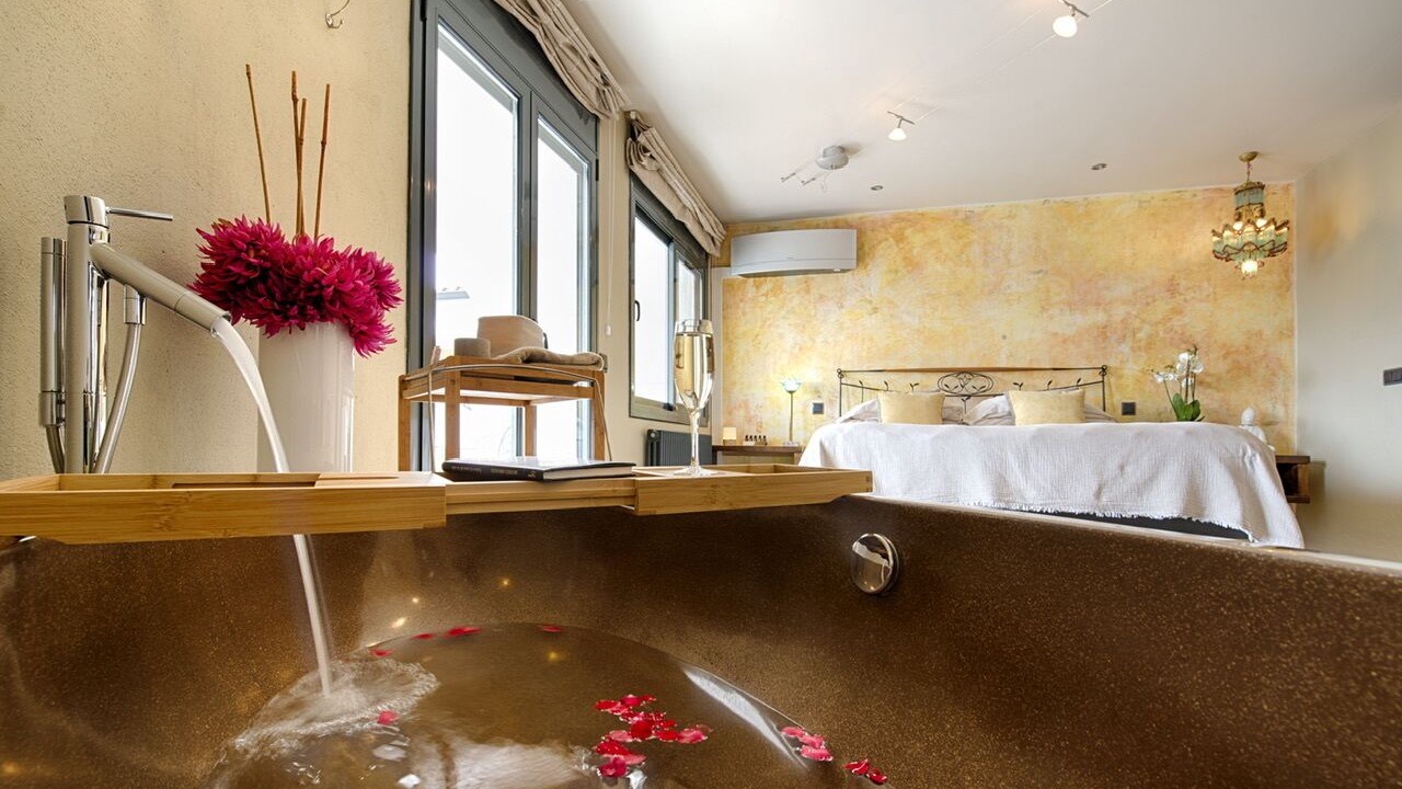 Photo of Bathroom in Roses Town Center