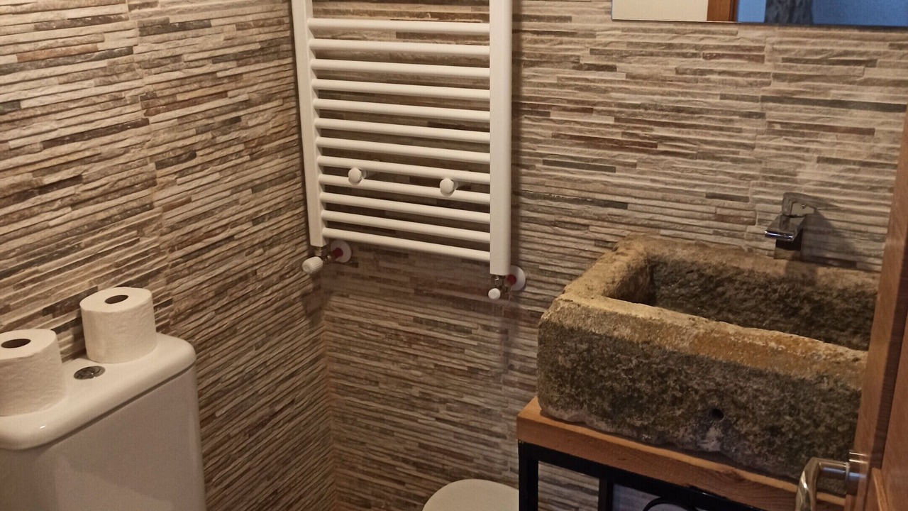 Photo of Bathroom in Velamazan