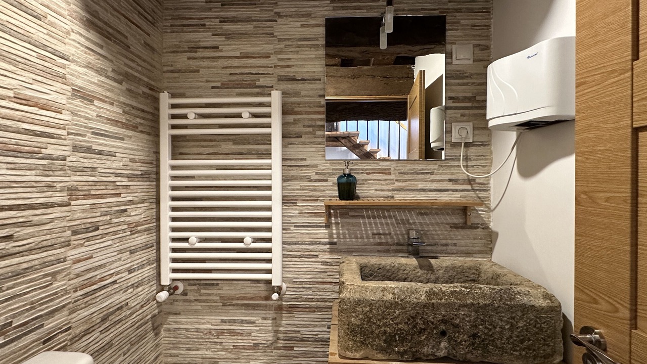 Photo of Bathroom in Velamazan