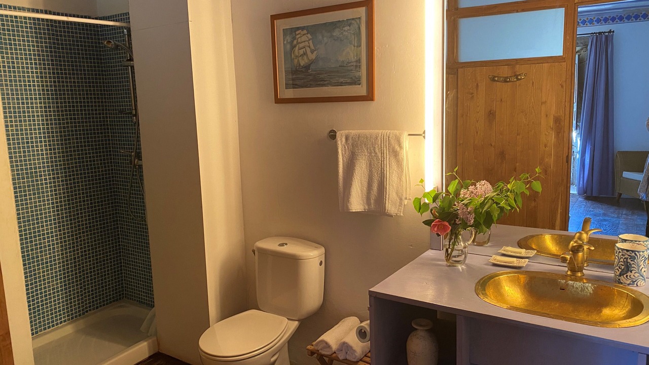 Photo of Bathroom in Panton