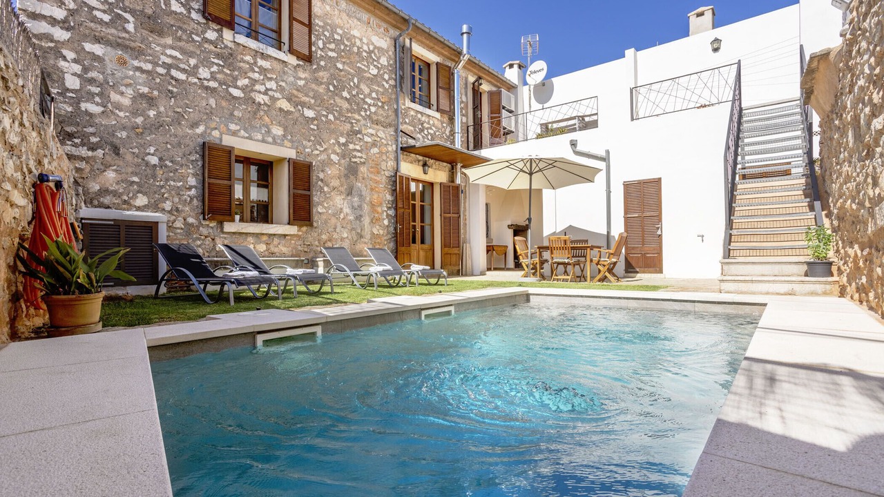 Photo of Outdoor in Consell