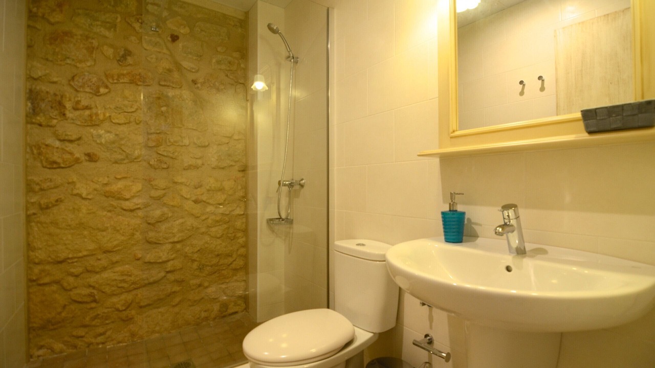 Photo of Bathroom in Pals