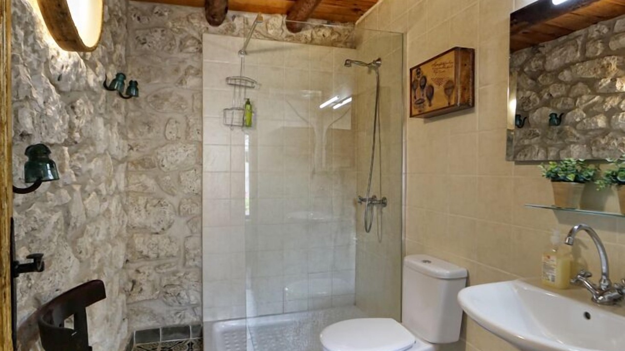 Photo of Bathroom in Adrados
