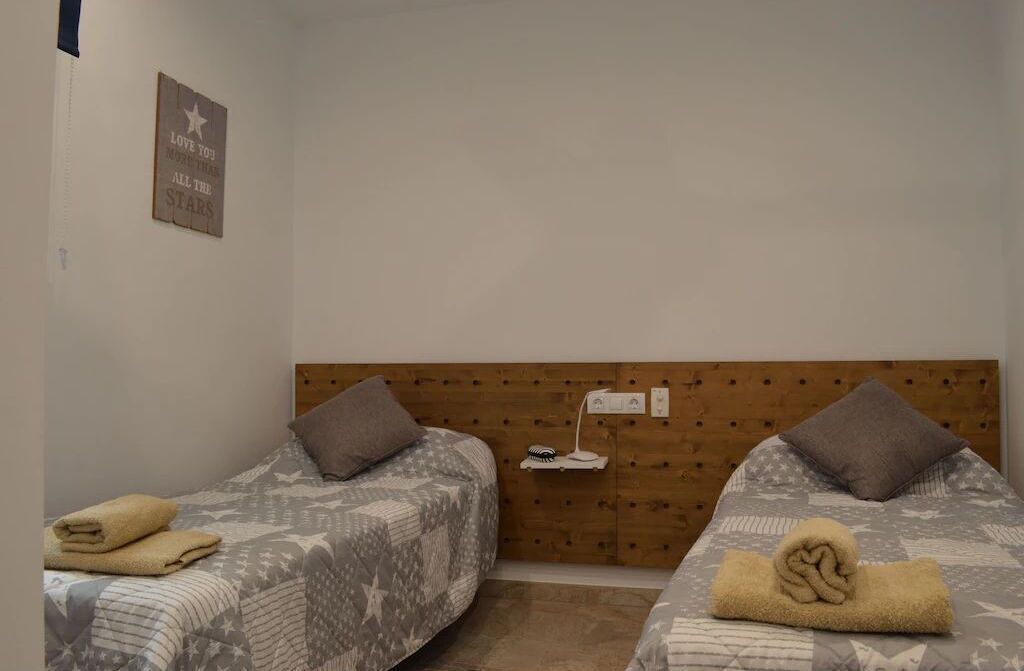 Photo of Bedroom in Roses Town Center