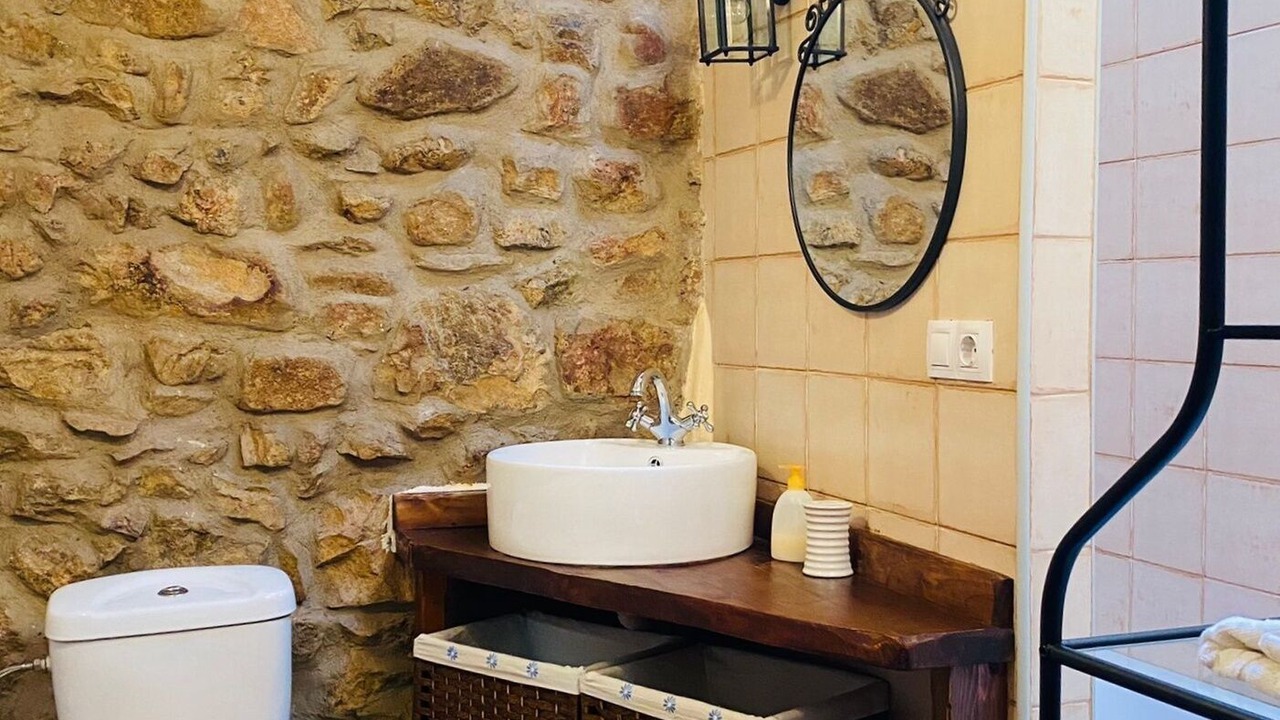 Photo of Bathroom in La Pola de Gordon