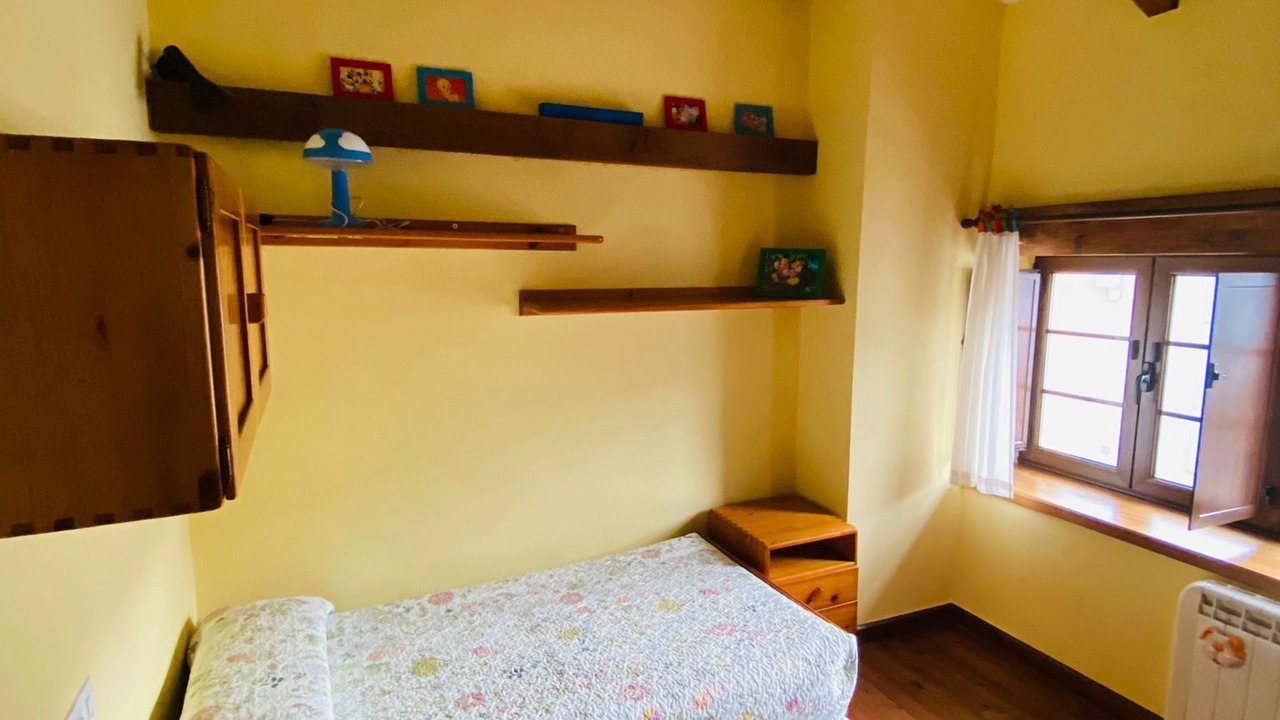 Photo of Bedroom in La Pola de Gordon